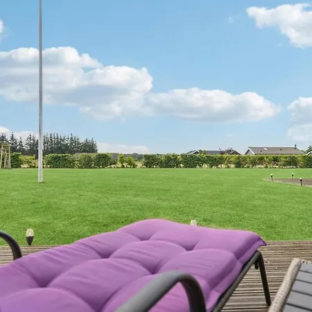 4 Bedroom Cozy In * Hadsund