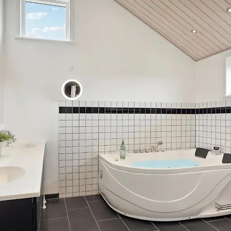 Lovely In With Sauna بيت للعطل *